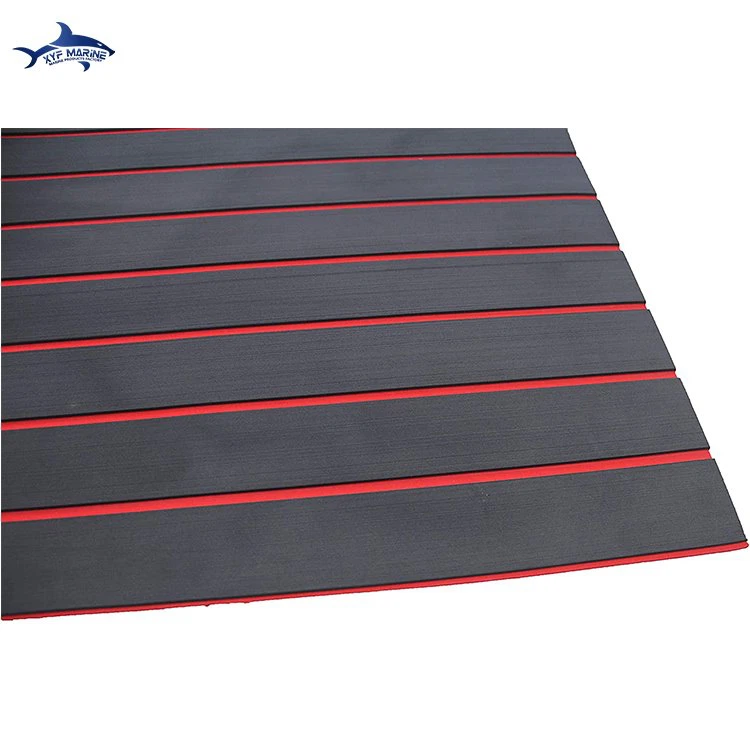 Samolepící syntetická paluba lodí